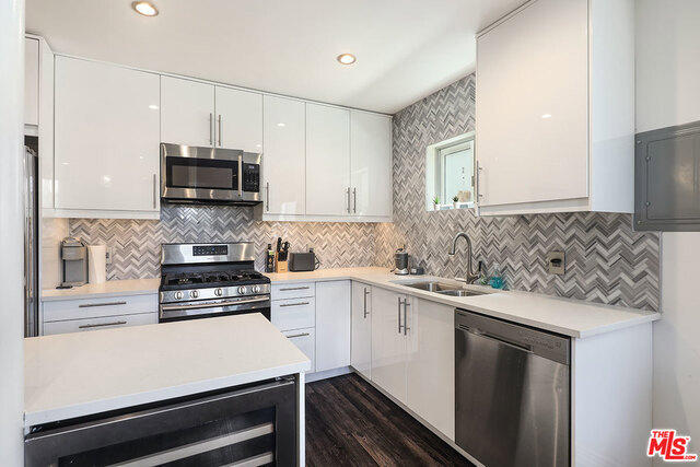 Gourmet Kitchen includes Wine Fridge