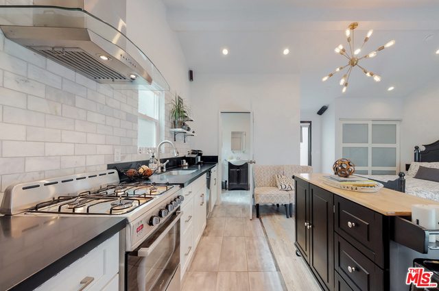 3 Bed Home for Sale in Studio City, California