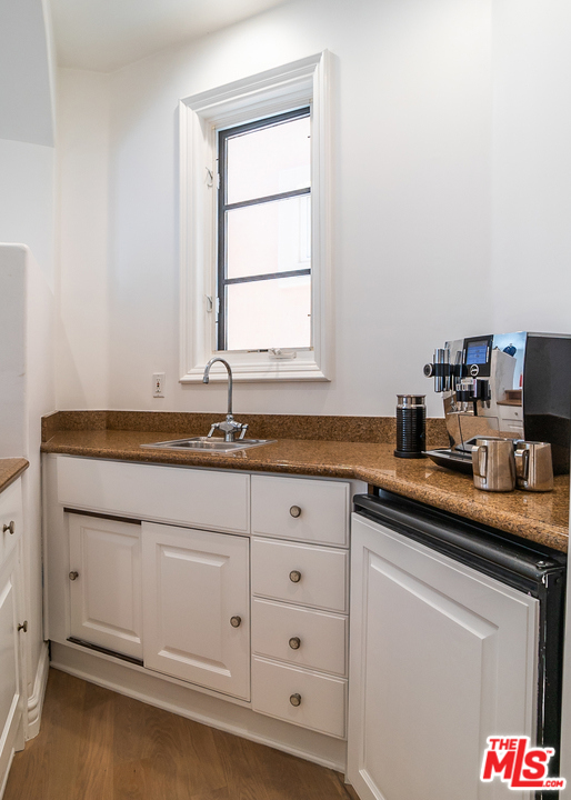 5 Bed Home for Sale in Venice, California