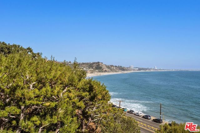 2 Bed Home for Sale in Pacific Palisades, California