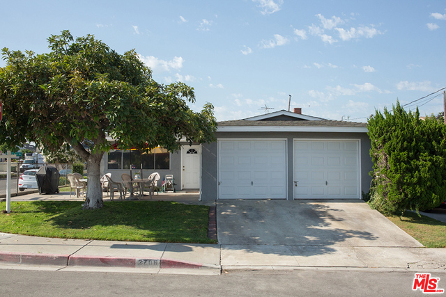 2706 GATES Avenue, Redondo Beach, California 90278, ,Residential Income,Sold,GATES,17247438