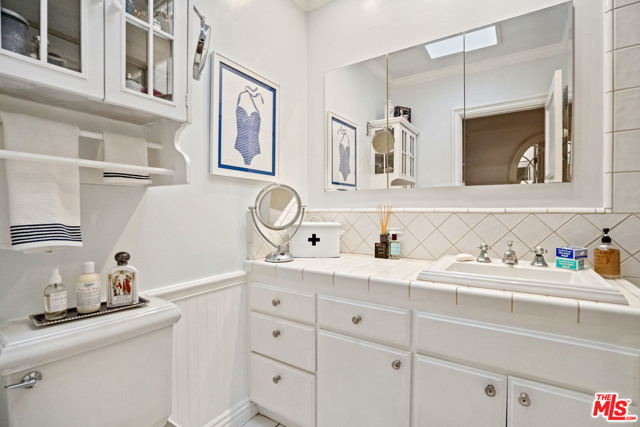 5 Bed Home for Sale in Sherman Oaks, California