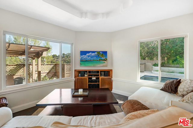 3 Bed Home for Sale in Sherman Oaks, California