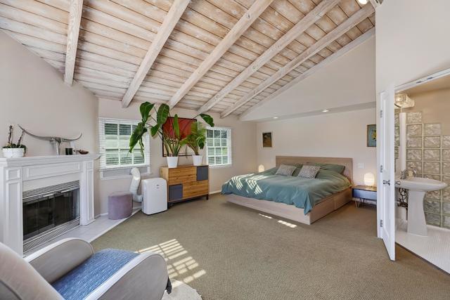 2 Bed Home for Sale in Studio City, California