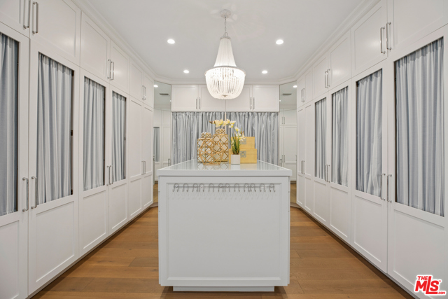 5 Bed Home for Sale in Beverly Hills, California