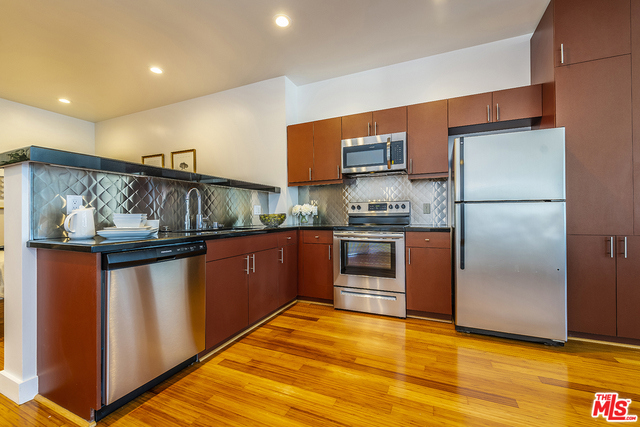 1 Bed Home for Sale in Los Angeles, California