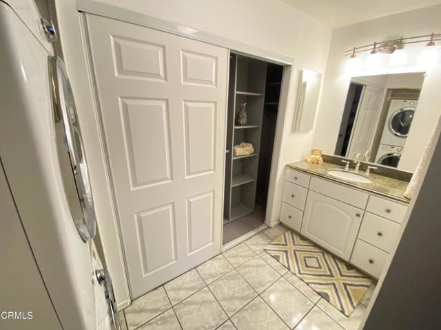 1 Bed Home for Sale in Thousand Oaks, California