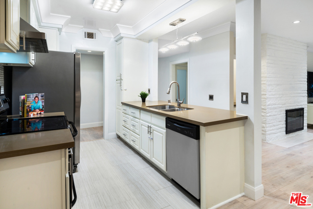 3 Bed Home for Sale in Los Angeles, California