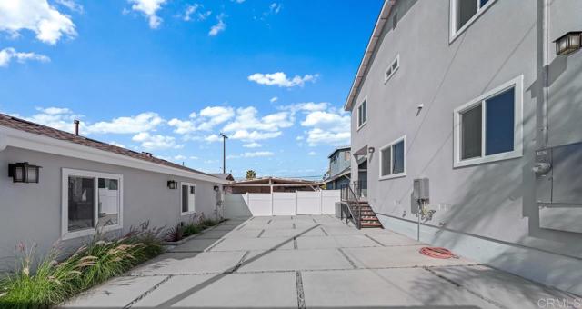  Income Home for Sale in Los Angeles, California