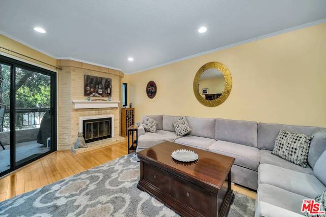 1 Bed Home for Sale in Playa del Rey, California