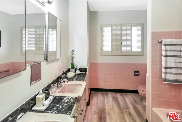 4 Bed Home for Sale in Sherman Oaks, California