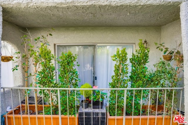 2 Bed Home for Sale in Studio City, California
