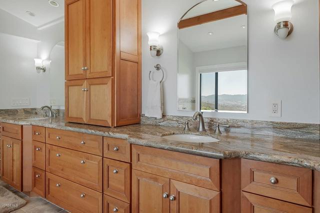6 Bed Home for Sale in Westlake Village, California