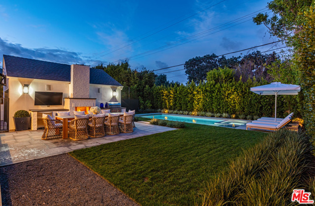 6 Bed Home for Sale in Los Angeles, California
