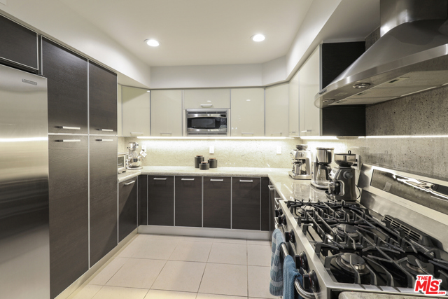 3 Bed Home for Sale in Los Angeles, California