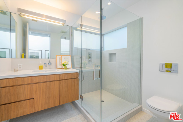 3 Bed Home for Sale in Los Angeles, California