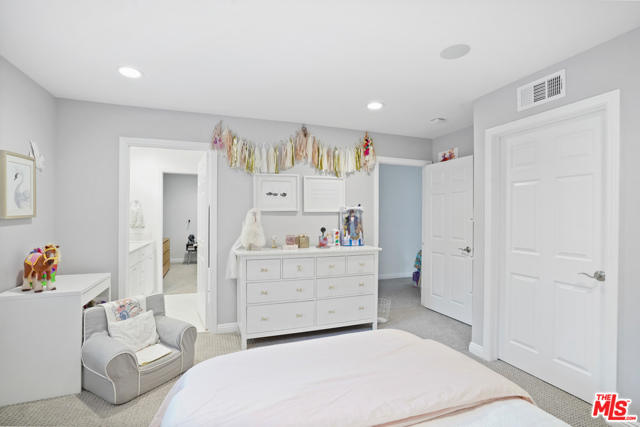 4 Bed Home for Sale in Encino, California