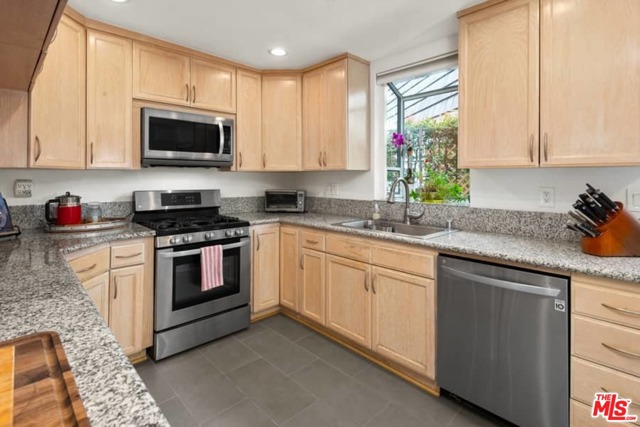 2 Bed Home for Sale in Playa del Rey, California