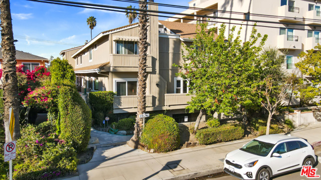 2 Bed Home for Sale in Studio City, California
