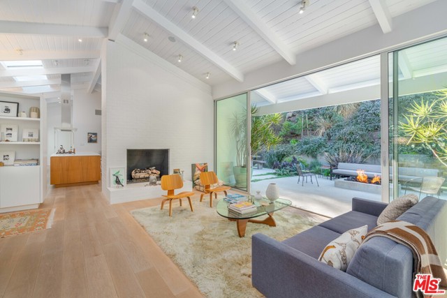 3 Bed Home for Sale in Los Angeles, California