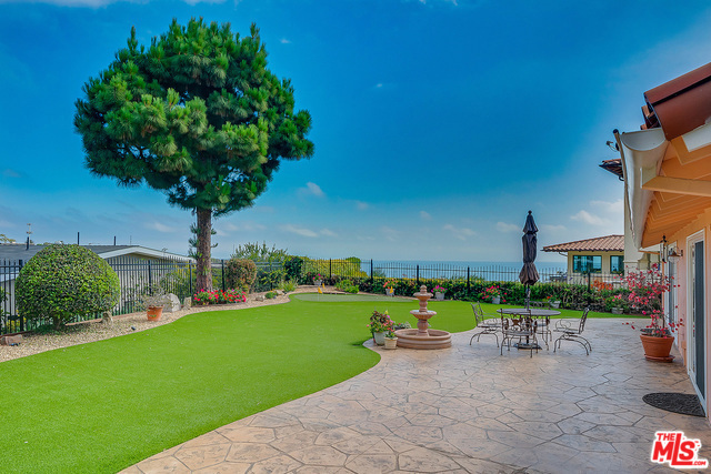 30945 RUE VALOIS, Rancho Palos Verdes, California 90275, 4 Bedrooms Bedrooms, ,3 BathroomsBathrooms,Residential,Sold,RUE VALOIS,20539622