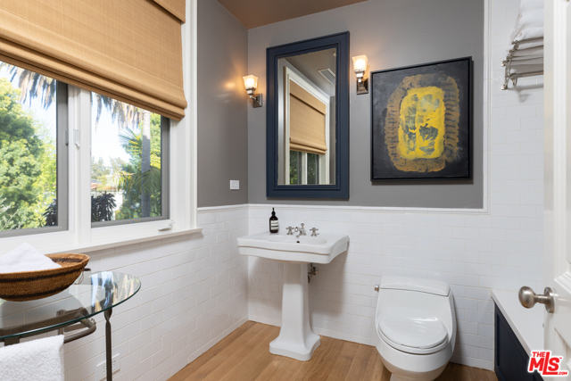 5 Bed Home for Sale in Santa Monica, California