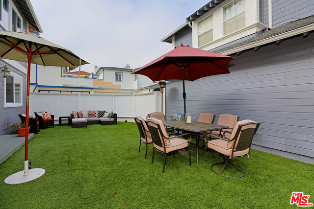 1807 CLARK Lane, Redondo Beach, California 90278, 3 Bedrooms Bedrooms, ,3 BathroomsBathrooms,Residential,Sold,CLARK,18304042