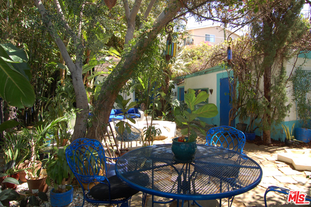 2 Bed Home for Sale in Los Angeles, California