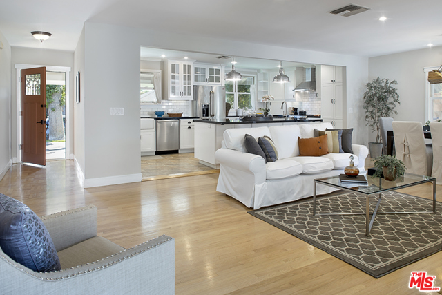 3 Bed Home for Sale in Lake Balboa, California