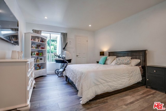 2 Bed Home for Sale in Studio City, California