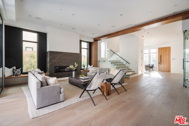 5 Bed Home for Sale in Pacific Palisades, California