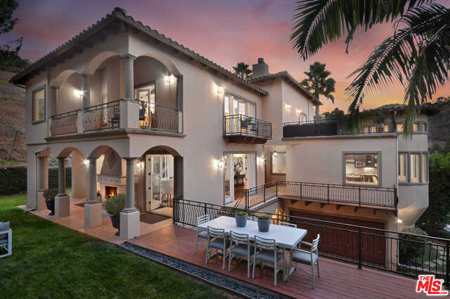 Photo of 15000 SUNSTONE Place, Sherman Oaks, CA 91403