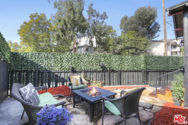 2 Bed Home for Sale in Los Angeles, California