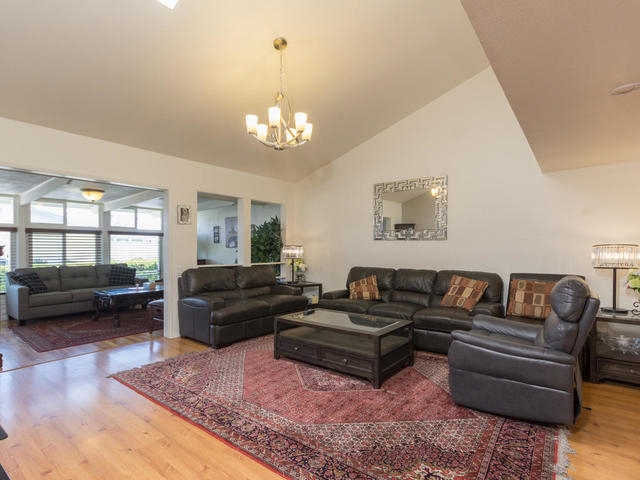 3760 S Vista Campana