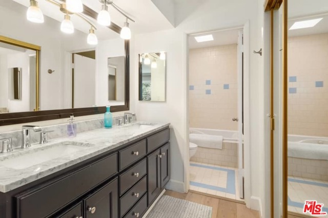 2 Bed Home for Sale in Playa del Rey, California