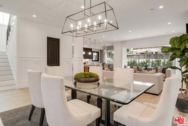 1813 OAK Avenue, Manhattan Beach, California 90266, 5 Bedrooms Bedrooms, ,4 BathroomsBathrooms,Residential,Sold,OAK,19433822