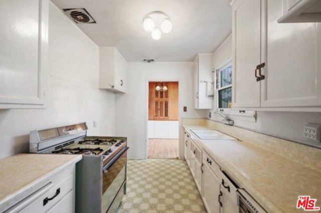 2 Bed Home for Sale in Burbank, California