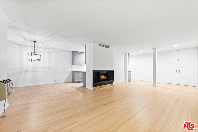 2 Bed Home for Sale in Los Angeles, California
