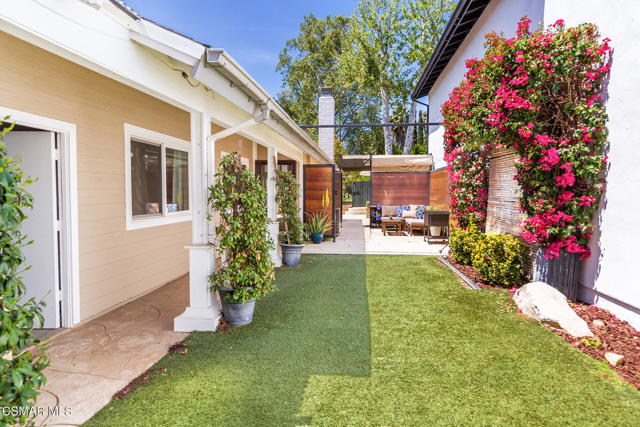 2 Bed Home for Sale in Agoura Hills, California