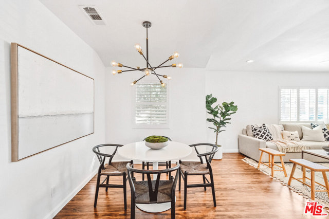 2 Bed Home for Sale in Van Nuys, California