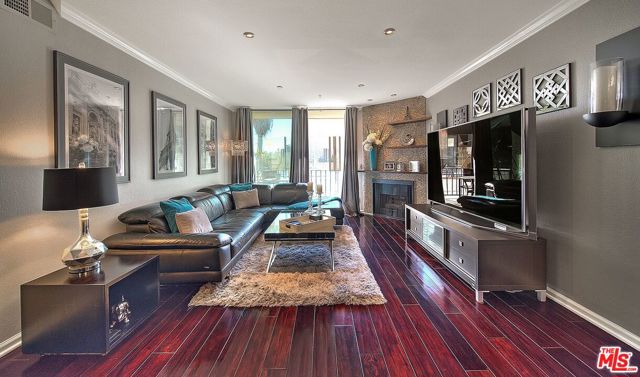 2 Bed Home for Sale in Los Angeles, California