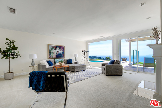 61 OCEANAIRE Drive, Rancho Palos Verdes, California 90275, 3 Bedrooms Bedrooms, ,3 BathroomsBathrooms,Residential,Sold,OCEANAIRE,19451576