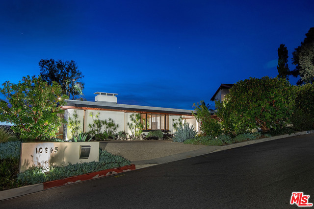 3 Bed Home for Sale in Los Angeles, California
