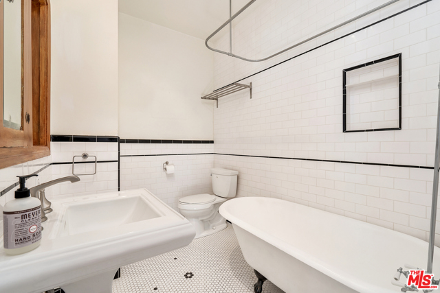 3 Bed Home for Sale in Los Angeles, California