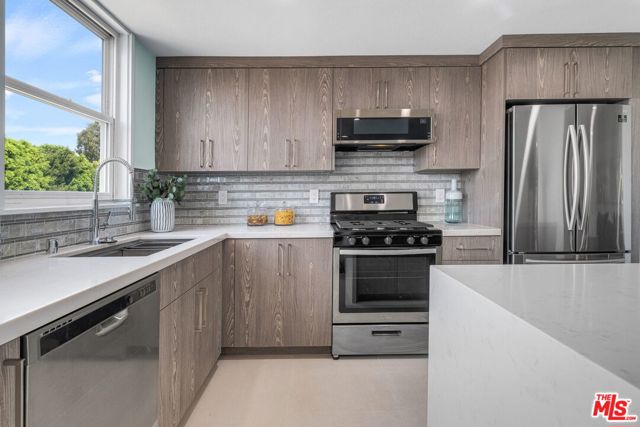  Income Home for Sale in Los Angeles, California