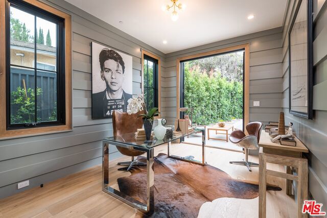 5 Bed Home for Sale in Studio City, California