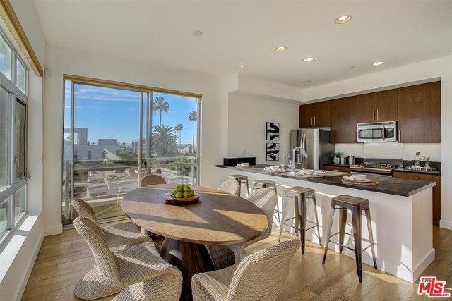 2 Bed Home for Sale in Los Angeles, California