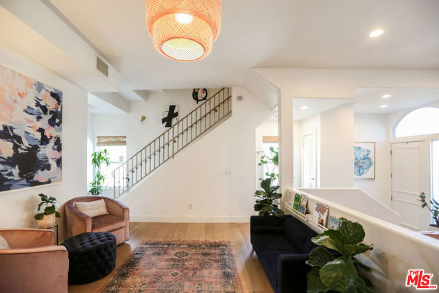 3 Bed Home for Sale in Studio City, California