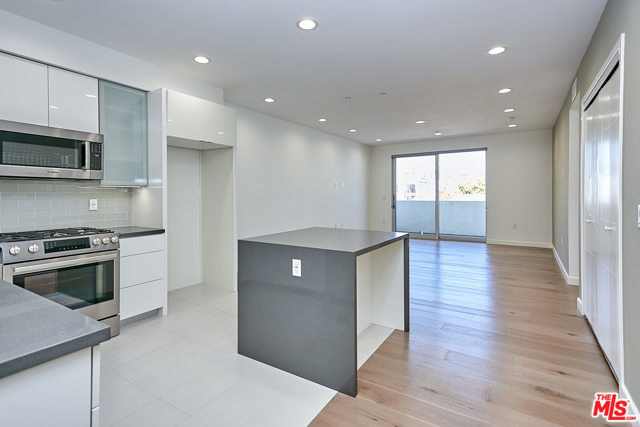 2 Bed Home for Sale in Los Angeles, California