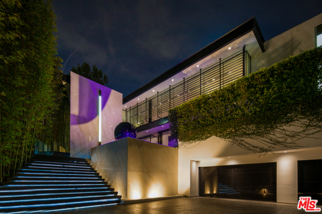 Photo of 1369 LONDONDERRY Place, Los Angeles, CA 90069